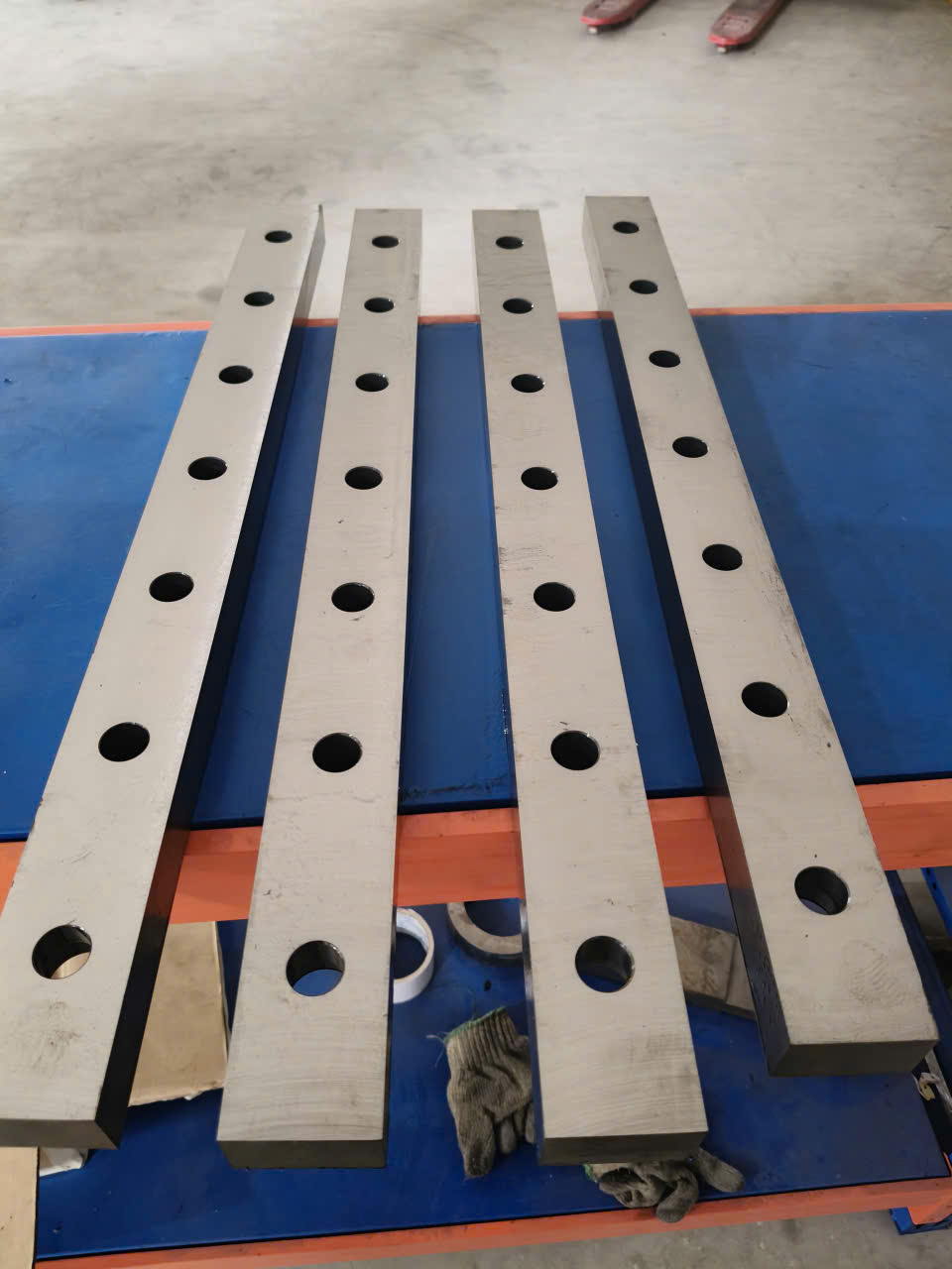 Tube & Filter Cutting Knife
